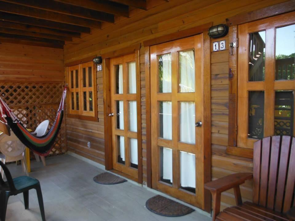 Sea Breeze Inn West End Exteriör bild